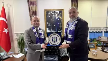 Hopaspor Yönetimi, Kaymakam Arslantürk’ü Kulüp Çalışmalarına Davet Etti