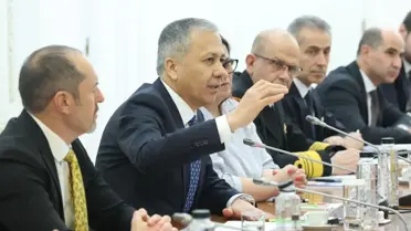 Yerlikaya ve Romanya yetkilileri bir arada