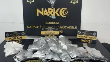 Operasyon sırasında ele geçirilen uyuşturucu maddeler