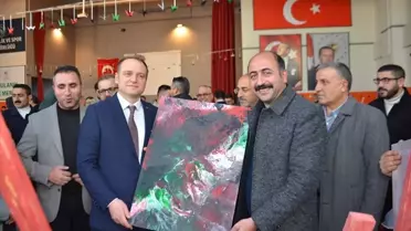 Kermeste çocukların resim sergisi