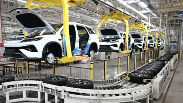 Akıllı bağlantılı yeni enerji araçları görseli