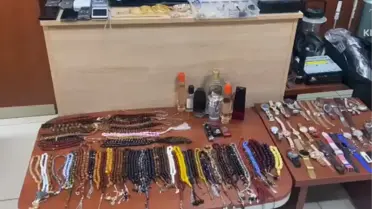 Olay yerindeki demir korkuluklar