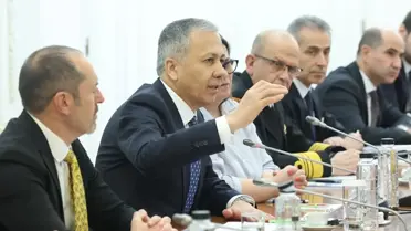 Romanya İçişleri Bakanı Predoiu ve Türkiye temsilcileri toplantı anı