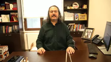 Çocukların sokakta oyun oynarken fotoğrafı