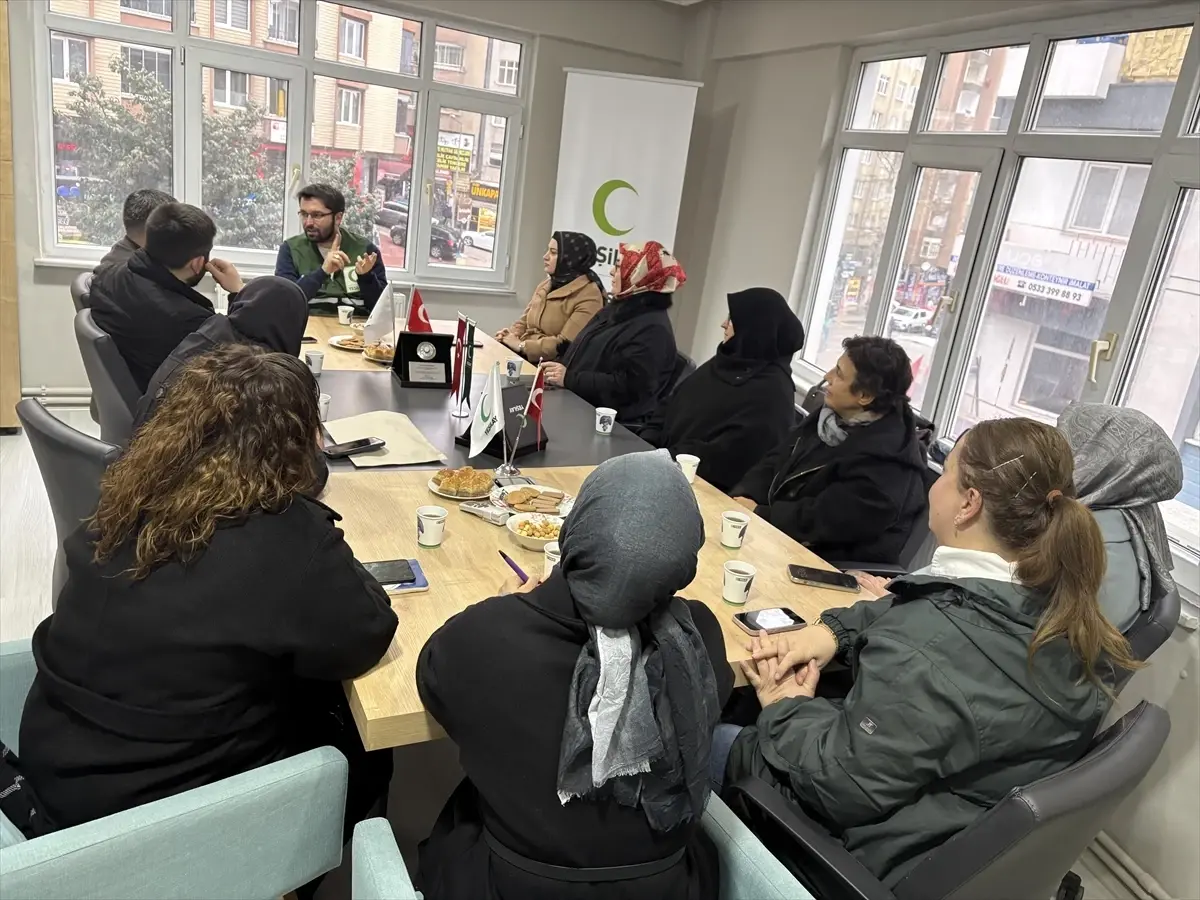 AK Parti İlkadım Delegasyonu, Yeşilay Başkanı Güneş ile Bağımlılık Mücadelesi Üzerine Görüşme Gerçekleştirdi