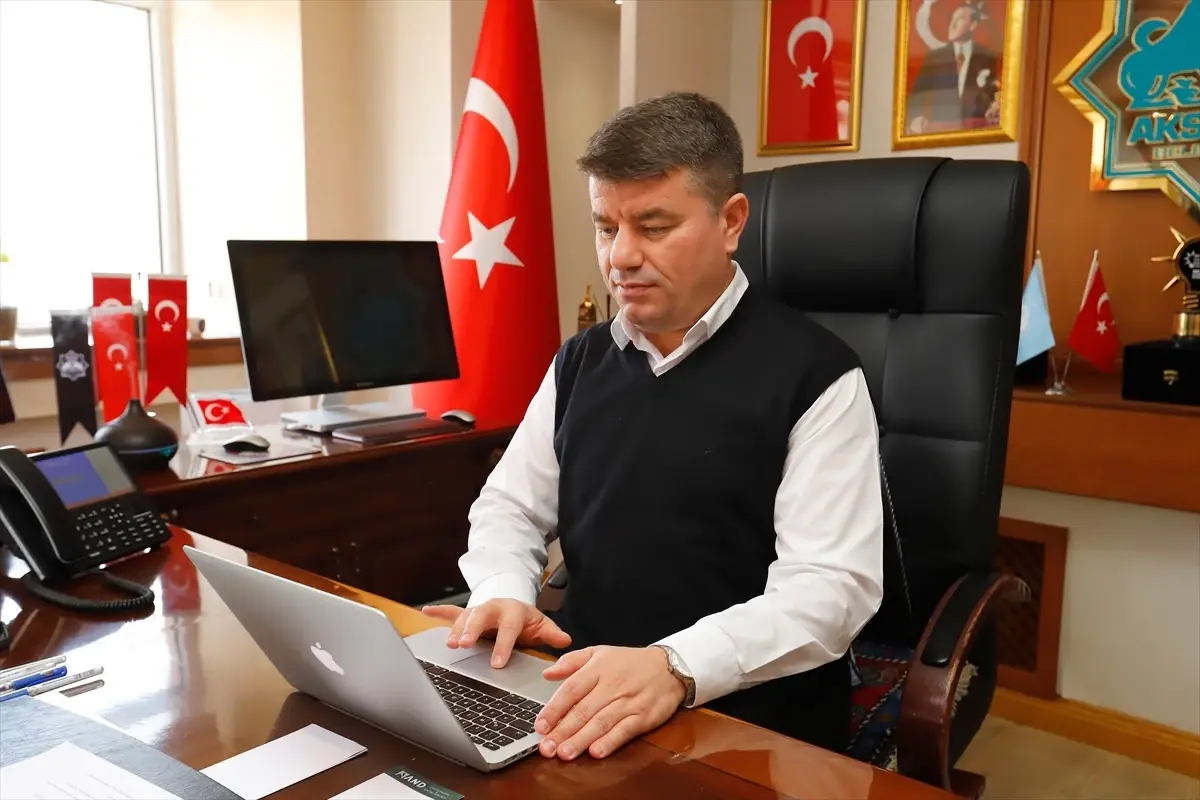 Aksaray Belediye Başkanı Dinçer, AA’nın 2025 Yılın Kareleri Oylamasında Seçkin Fotoğraflarını Paylaştı