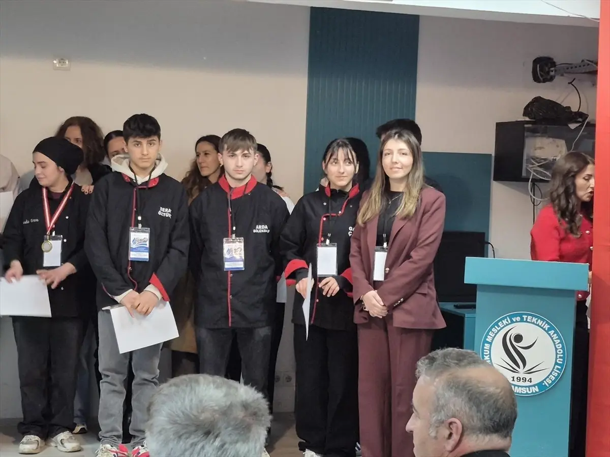 Ayvacık MTAL Öğrencileri Uluslararası Gastronomi Yarışmasında Üçüncülük Aldı