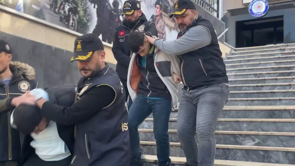 Beyoğlu'nda Silahlı Çatışma Sonrası 11 Şüpheli Gözaltına Alındı