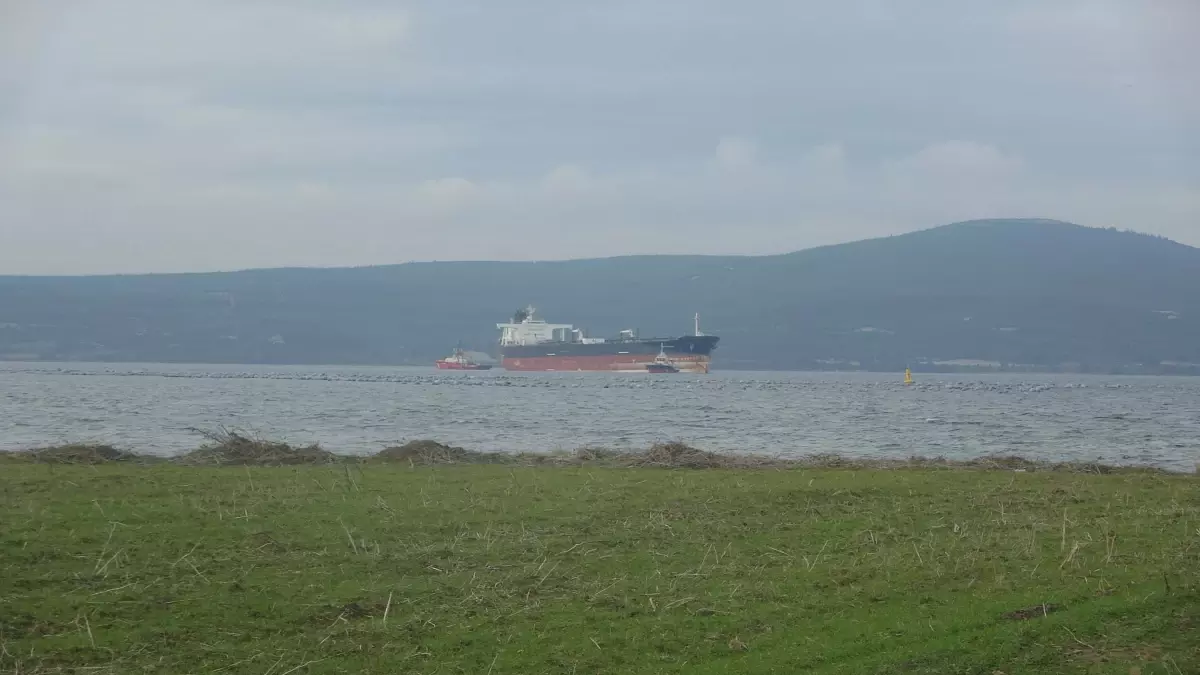 Çanakkale Boğazı'nda 274 Metrelik Tankerin Jeneratöründe Teknik Arıza