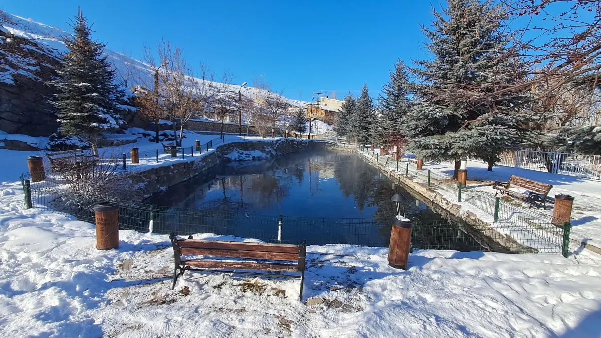 Erzurum’da Balıklıgöl Kışın da Sıcak Kalıyor