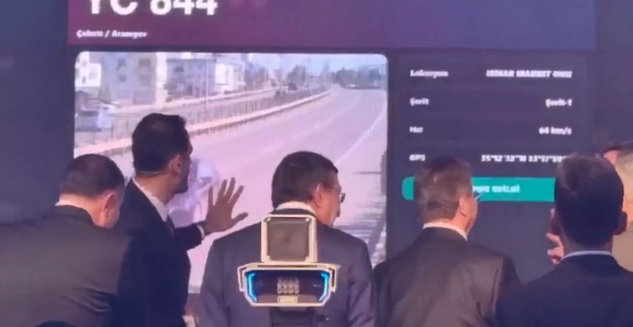 Canlı Yayında Hız Sınırını Aşan Araç Görüntülendi