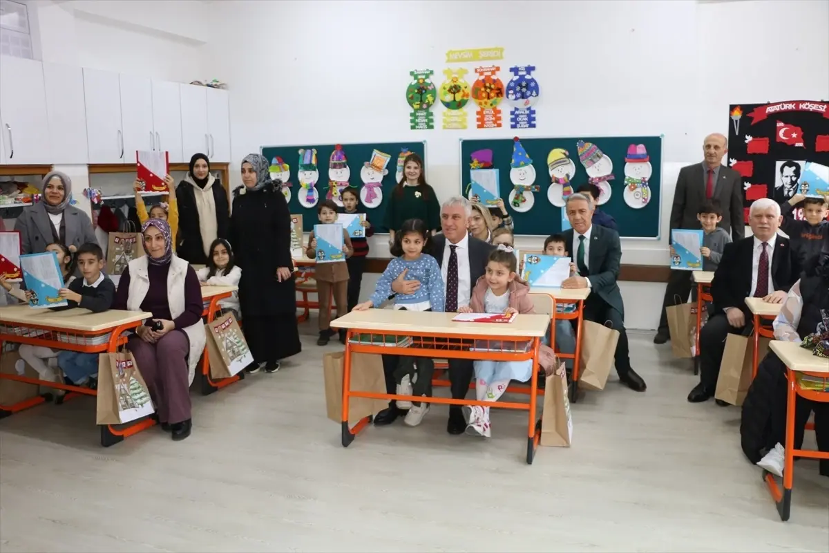 Of İlçesinde Karneler Dağıtım Töreni Gerçekleşti