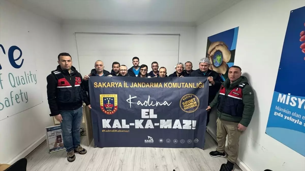 Sakarya'da Jandarma Kadın ve Uyuşturucu Farkındalığı Eğitimi Gerçekleştirildi
