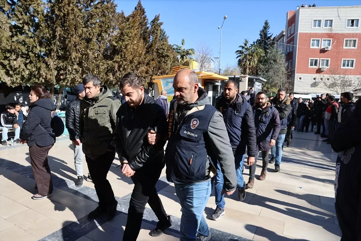 Şanlıurfa’da Yasa Dışı Bahis Çekirdeği Çökertildi: 18 Kişi Tutuklandı