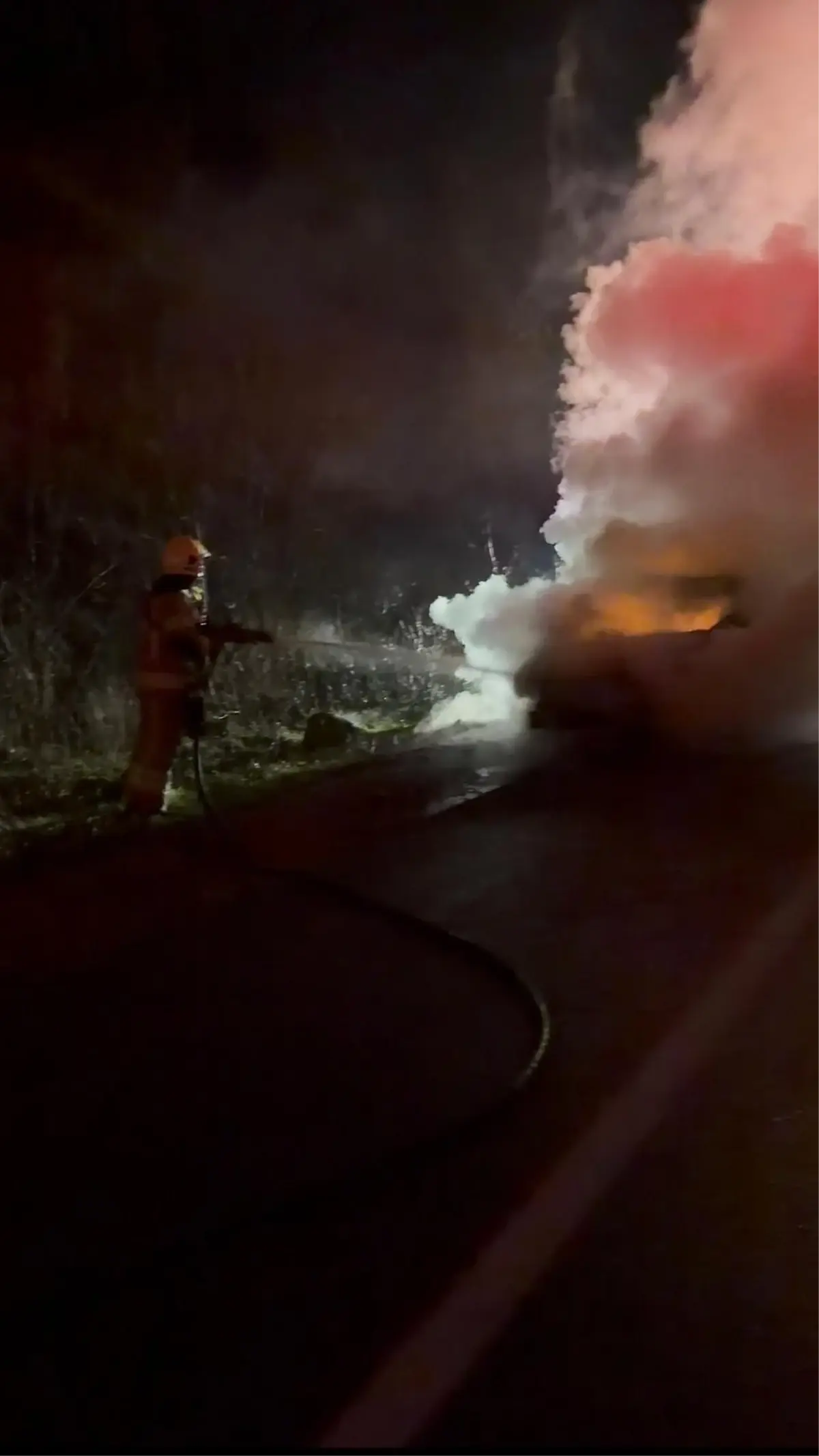 Bursa Kestel’de Otomobil Yangını: Araç Kullanılamaz Hale Geldi