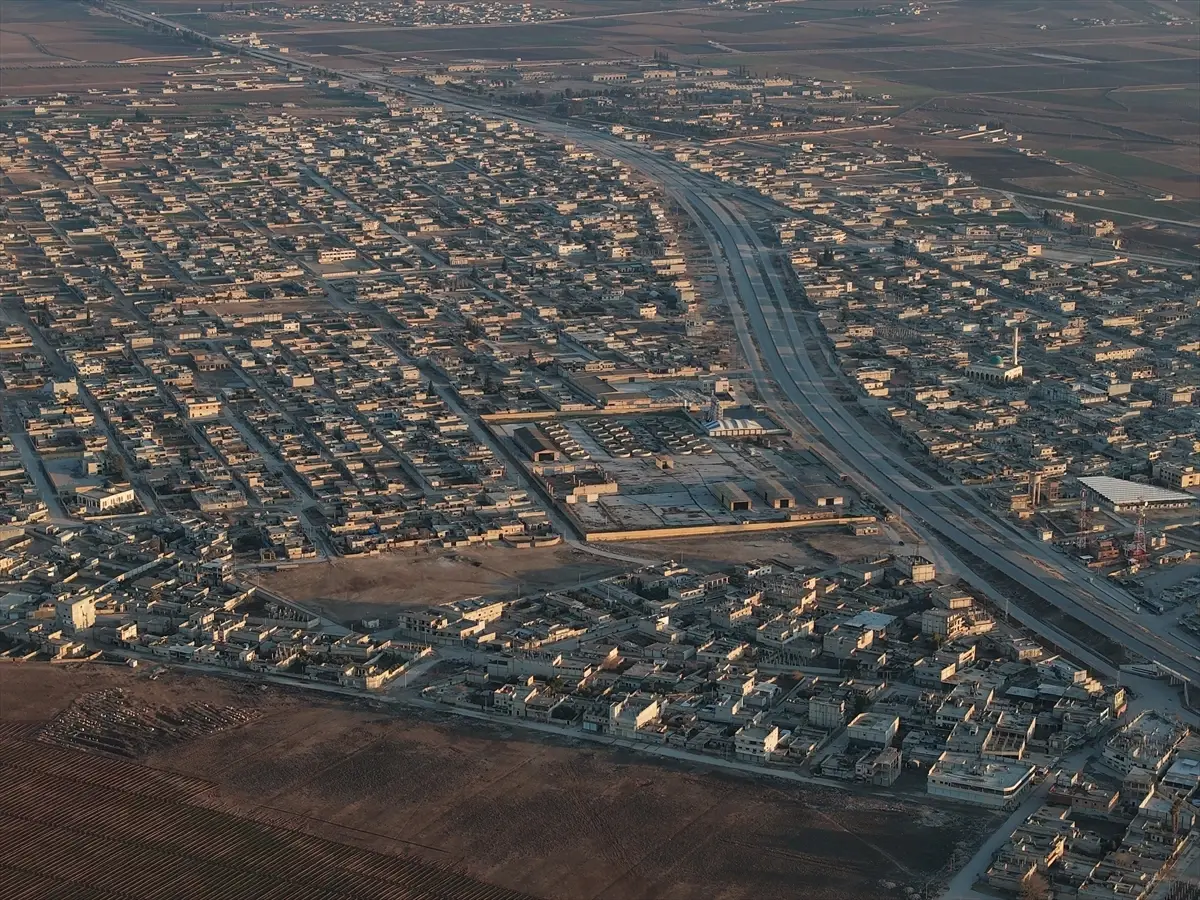 Suriye Ordusu Deyr Hafir Bölgesinde Terör Hedeflerini Duyurdu, Sivillere Uyarı Yaptı