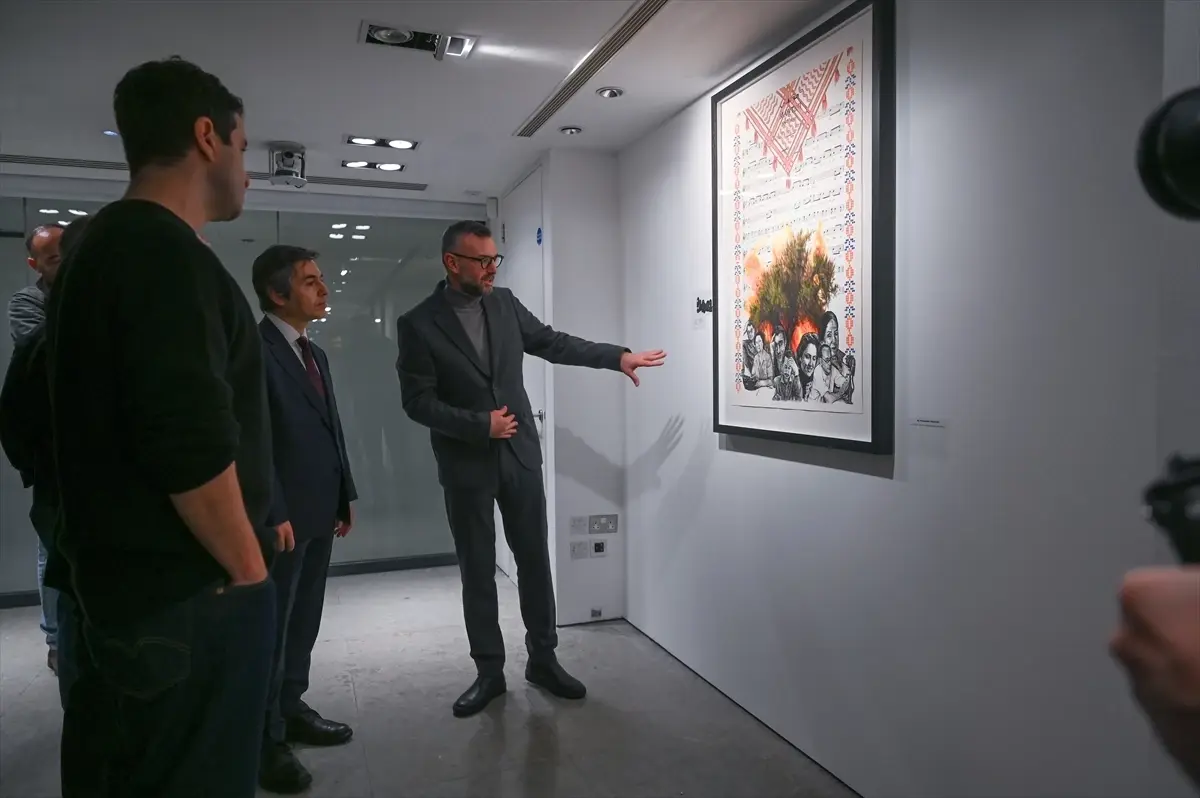 Ahmet Yusuf Aygeç'in Filistin Temalı Poster Sergisi Londra’da Açıldı