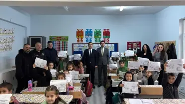 Karnelerini alan öğrenciler Alaçam