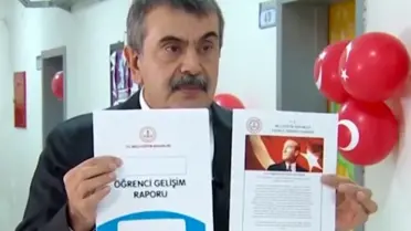 Yusuf Tekin açıklama verirken