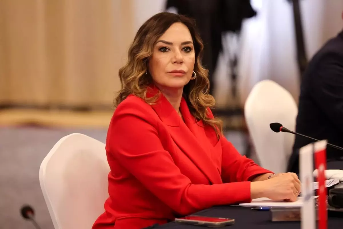 Büyükşehir Belediye Başkanları Mersin'de Toplandı: 2025‑2026 Planları ve Sosyal Adalet Üzerine Görüşmeler