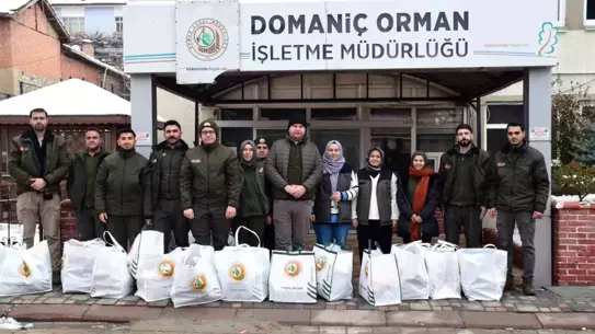 Orman memurları yeni kıyafetleri alırken