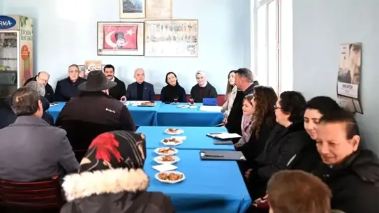 Köy odaklı mesajı anlatan fotoğraf