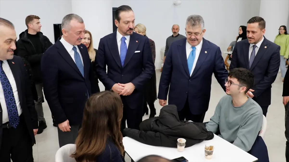 Kürşad Zorlu, Kocaeli’de Çeşitli Projeleri İnceledi