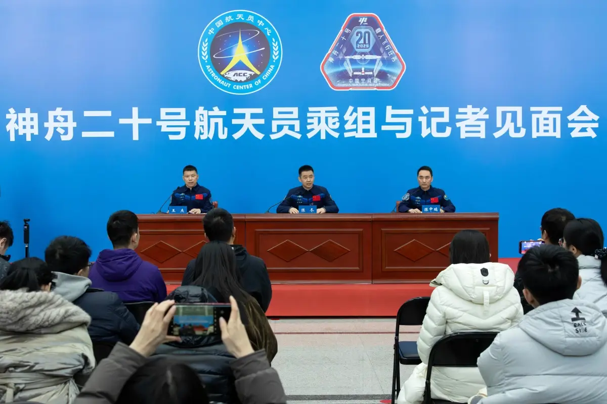 Shenzhou-20 Astronotları Medyada Uzay Deneyimlerini Paylaştı