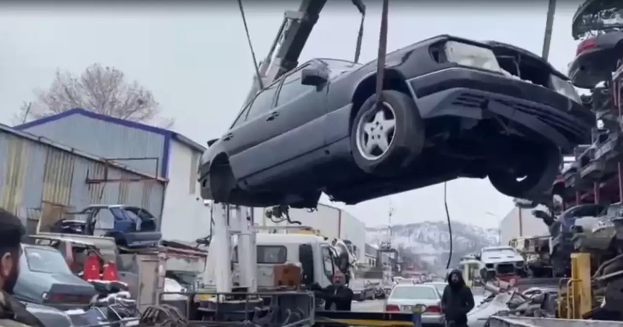 Ankara'da Yabancı Araçları Parçalayarak Satın Hurdacılara Büyük Operasyon