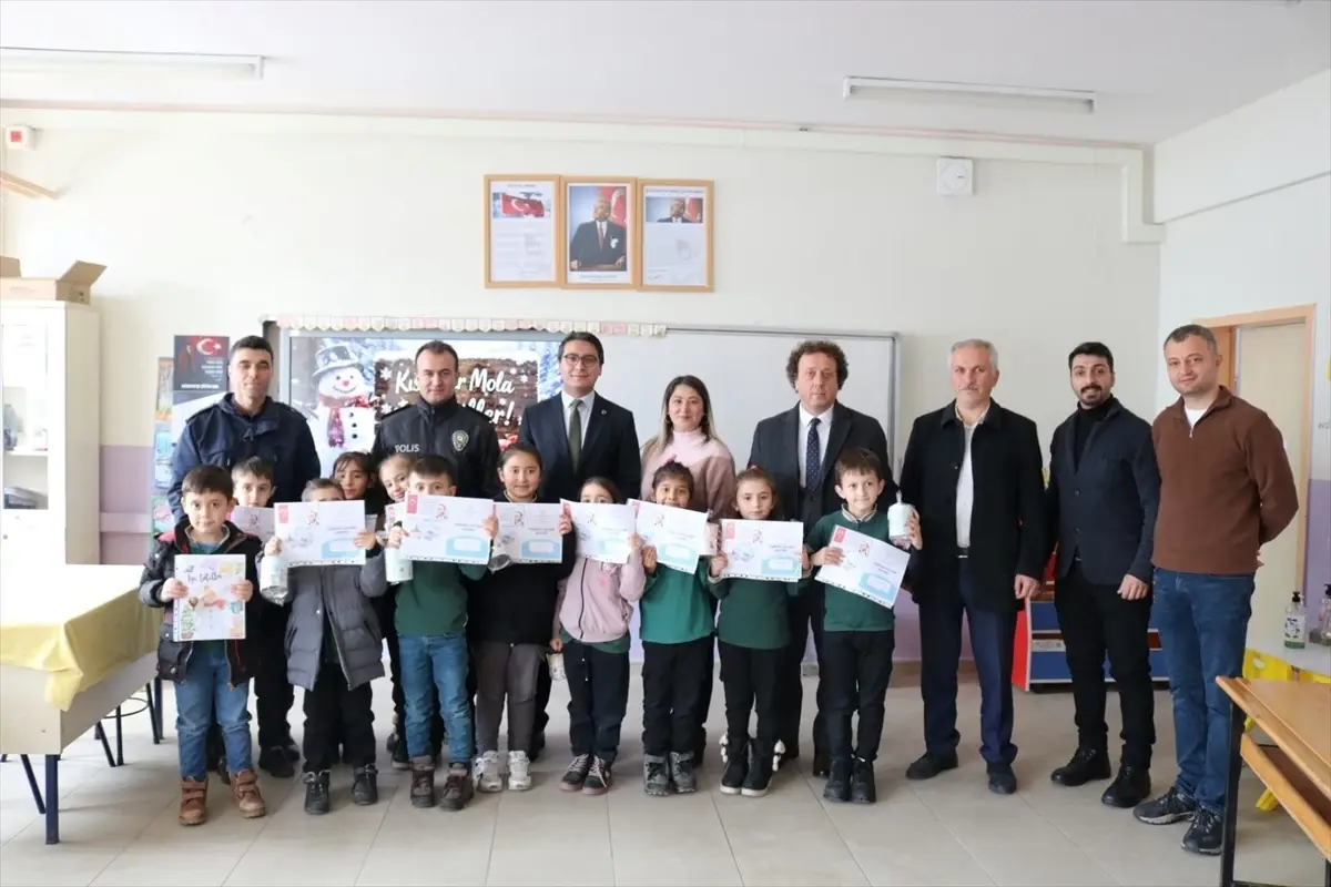 Kaymakam Korkmaz, Musaağa İlkokulu'nda Karne Dağıtımını Gerçekleştirdi