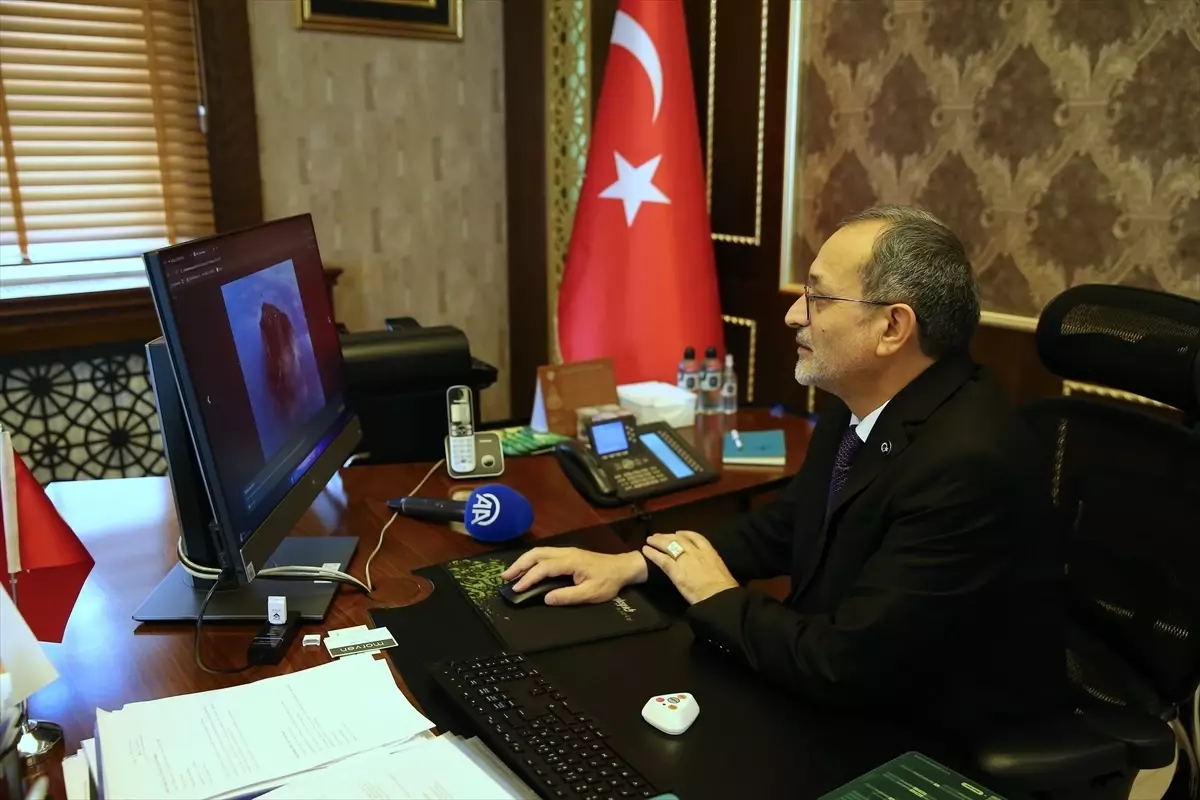 Bingöl Üniversitesi Rektörü Prof. Dr. Erdal Çelik, 'Yılın Kareleri' Oylamasına Katıldı