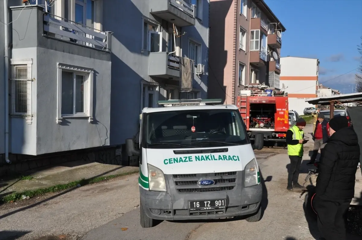 Karacabey'de Yangın: Ev Sahibi Mehmet Çolak Hayatını Kaybetti