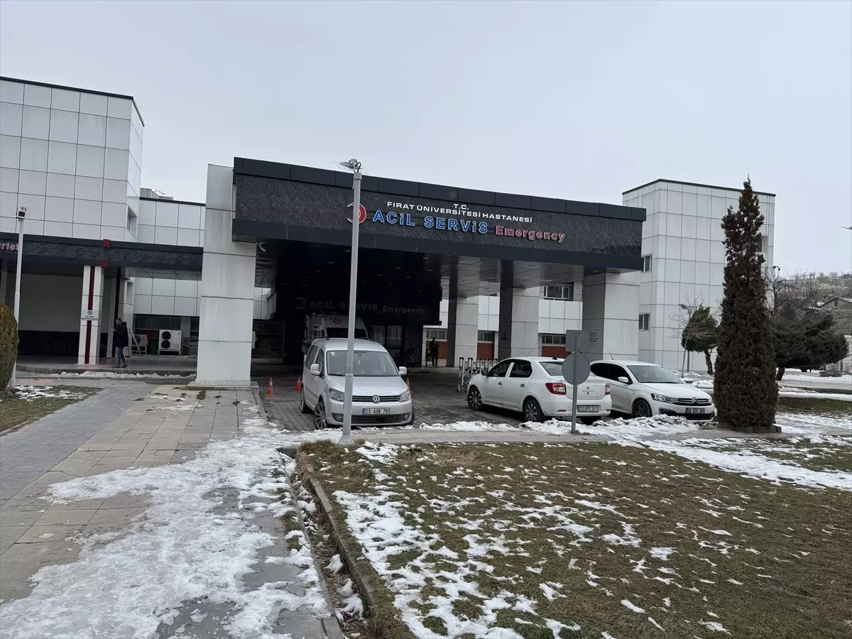 Elazığ’da Apartmanda Doğal Gaz Sızıntısı Sonucu 8 Kişi Hastaneye Sevk Edildi