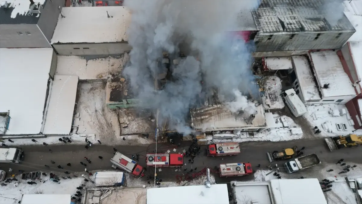 Erzurum Keresteciler Sitesi'nde Yangın: 2 Hayati Kayıp, 6 Yaralı
