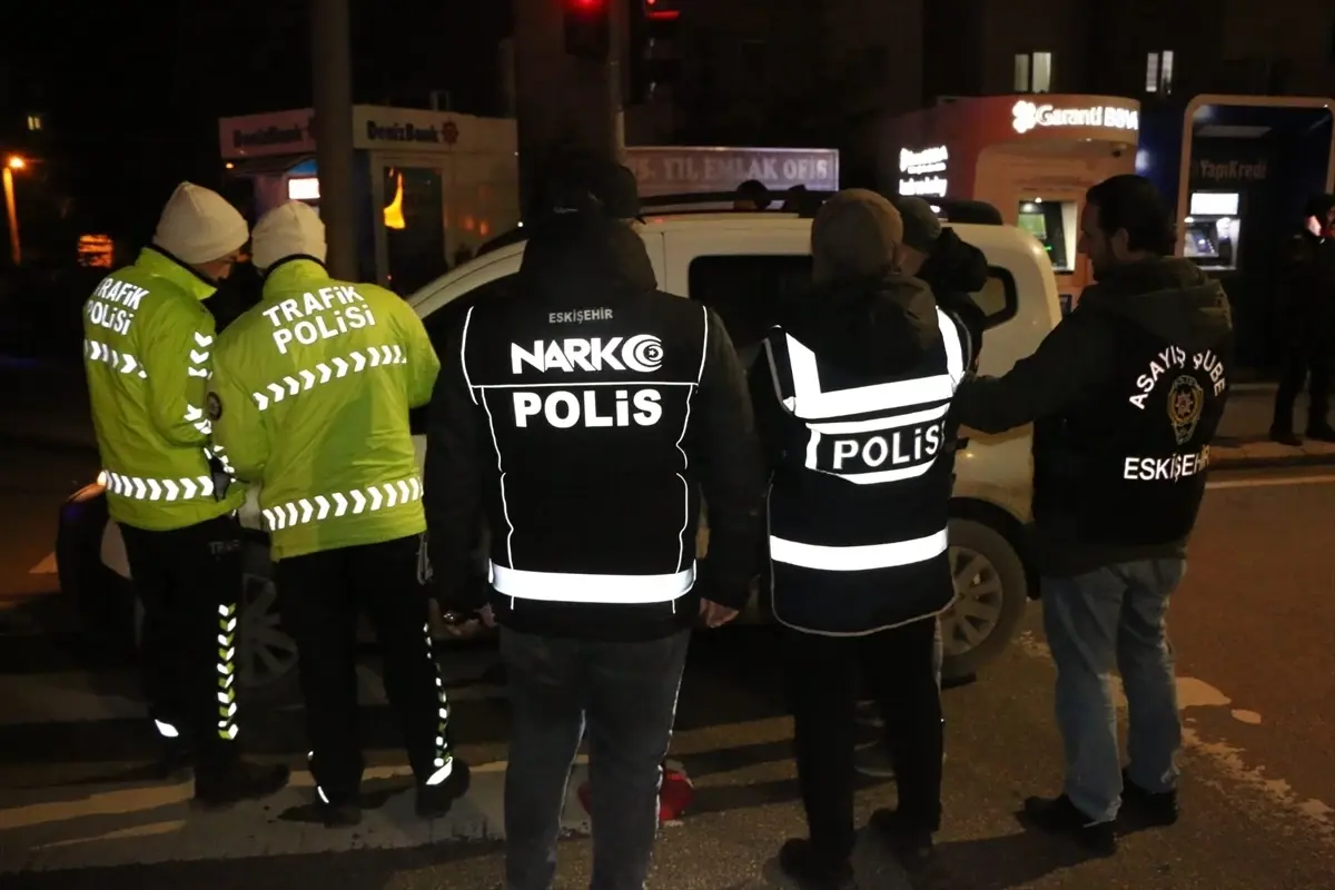 Eskişehir Odunpazarı’nda Geniş Çaplı Asayiş ve Trafik Denetimi Gerçekleşti
