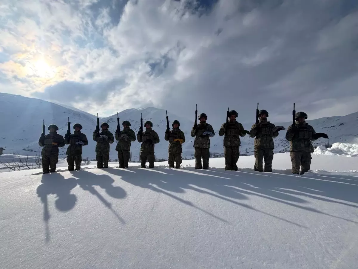 İstanbul'dan Komandolara Özel Kış Çorapları: Fatma Gül'ün Dokunuşu