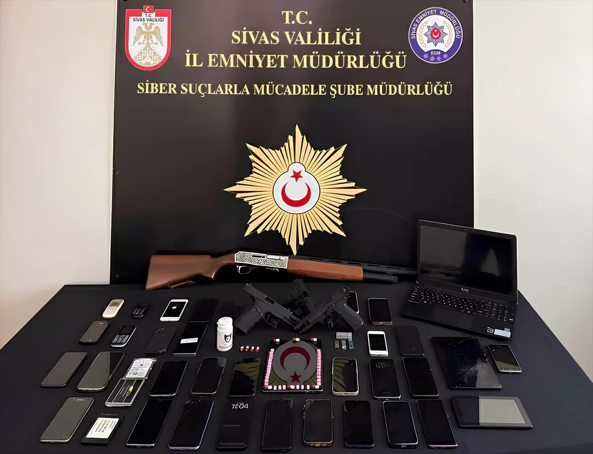 Sivas'ta Suç Örgütüne Yönelik Operasyonda 11 Kişi Tutuklandı