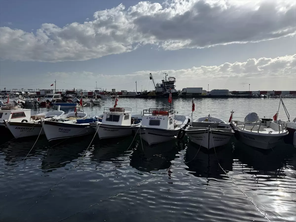 Tekirdağ’da Lodos Sonrası Balıkçılar Tekrar Denize Açıldı
