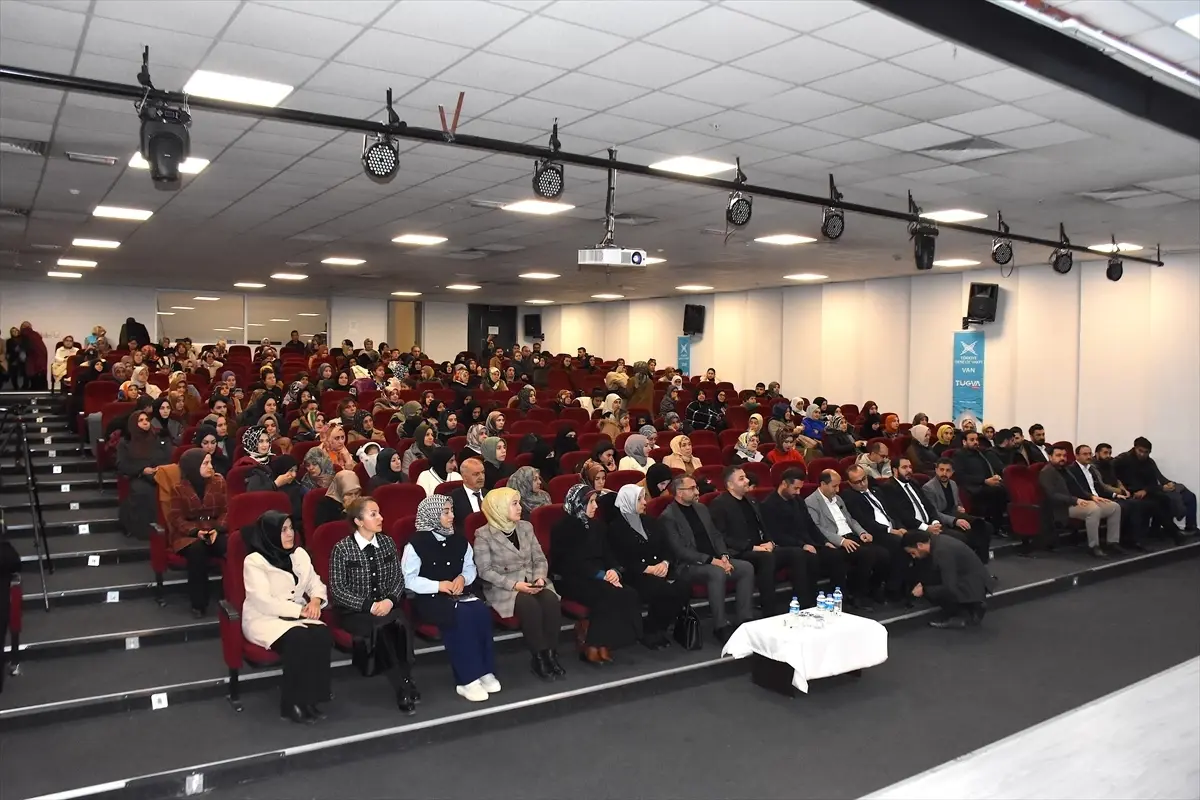 Van’da TÜGVA’nın “Veli Okulu” Projesi Resmi Tanıtıldı