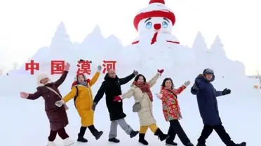 Heilongjiang’da dev kardan adam ve buz heykelleri