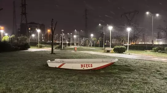 Karla kaplı Çorlu caddeleri