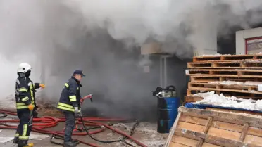 Erzurum'da iş yerinde patlama anı
