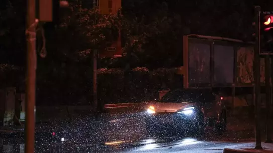 Karla kaplı Ankara sokakları