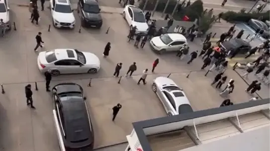 Kavga anı güvenlik kamerası görüntüsü