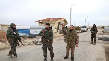 Suriye ordusunun havalimanı çevresindeki askeri birlikleri