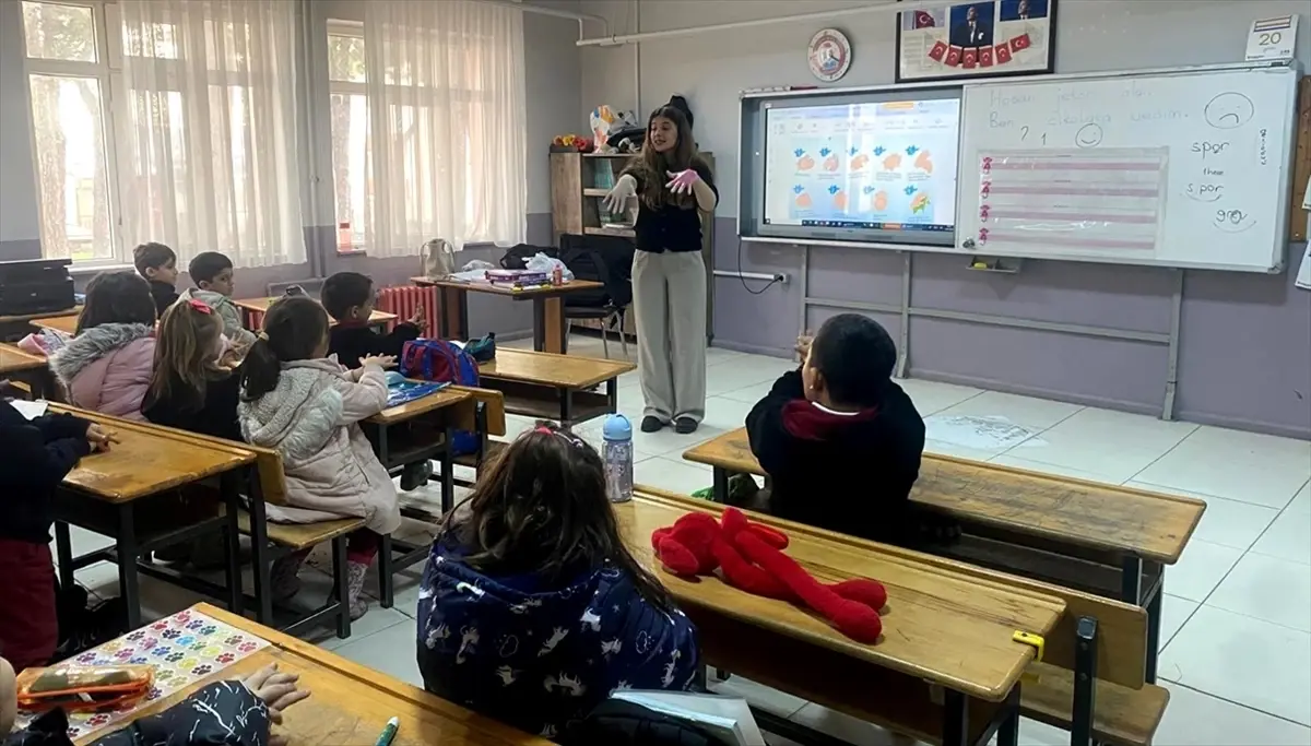 Gelibolu’da Öğrencilere Sağlıklı Yaşam ve Hijyen Atölyesi