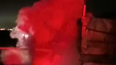 Yangın sonrası söndürülmüş tır görüntüsü