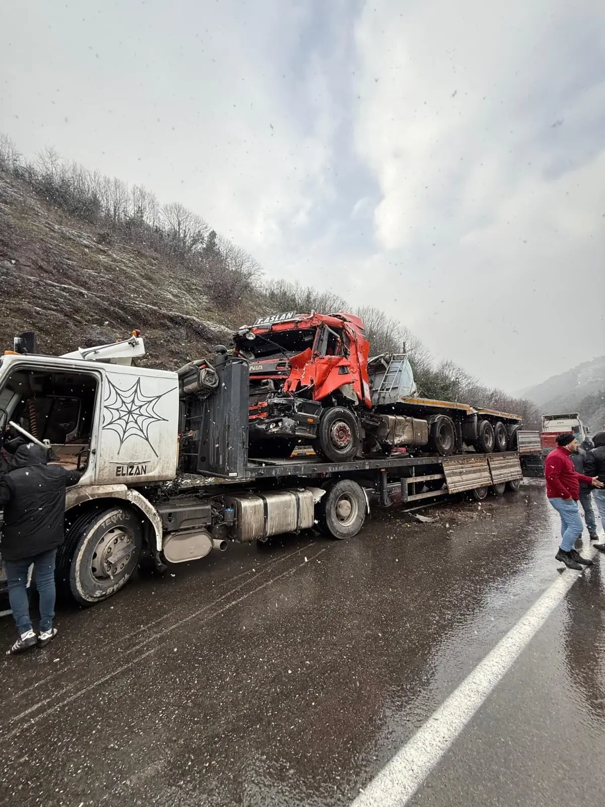 Ereğli'de Alkol Etkisi Altında TIR Devri̇ldi̇