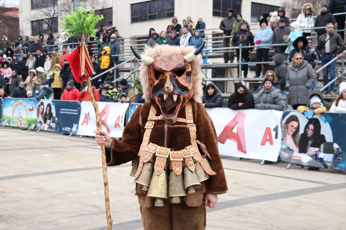 Surva Festivali 60. Yılında Pernik’te Renkli Kutlamalar