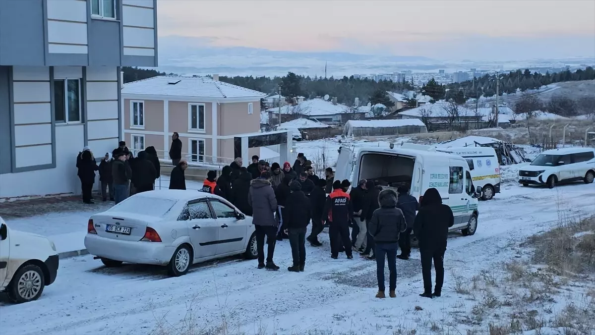 Çorum’da Silahlı Aile İçi Şiddet Olayı: Eşi Öldüren Adam Kendini Soktu